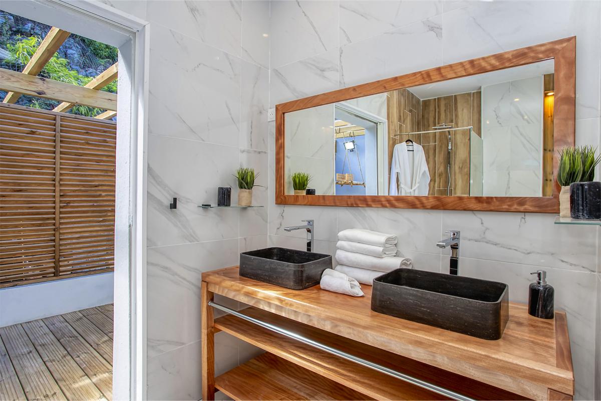 A louer villa 4 chambres Mont Vernon Saint Martin_ Salle d'eau - 35